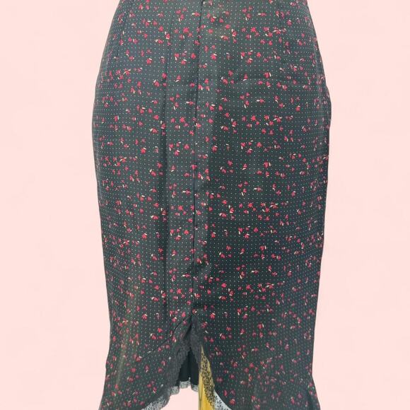 Black and red floral print - Picture 2 of 4